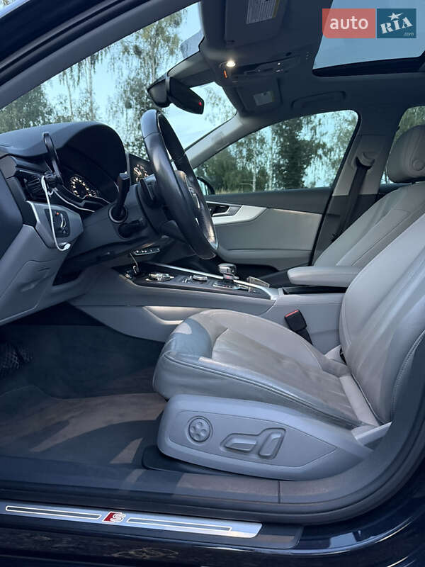 Седан Audi A4 2017 в Киеве