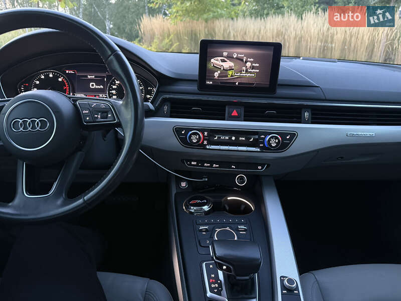 Седан Audi A4 2017 в Киеве