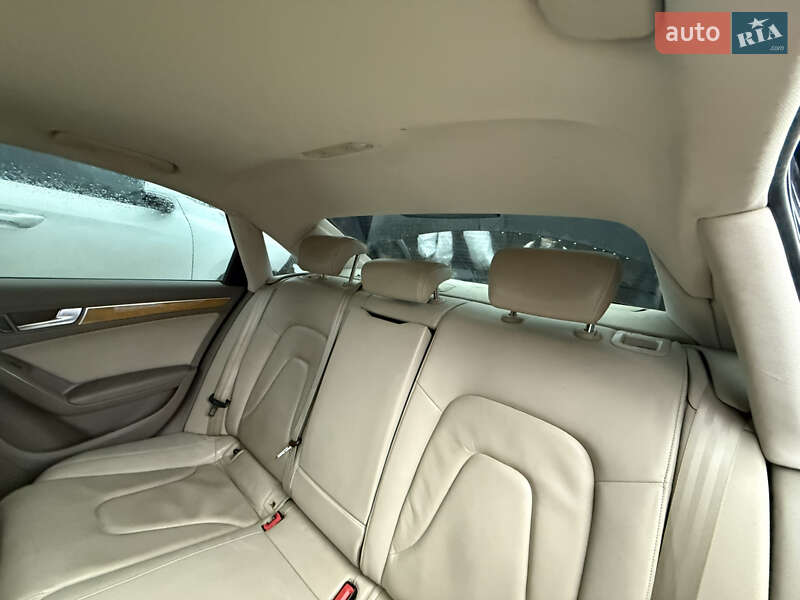 Седан Audi A4 2009 в Овруче