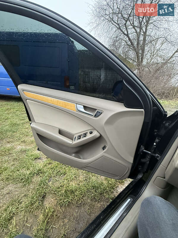 Седан Audi A4 2009 в Овруче