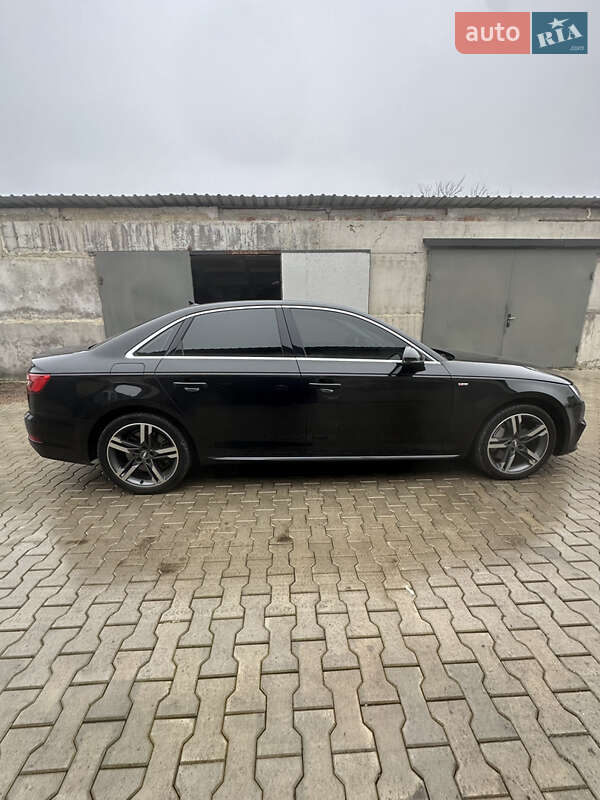 Седан Audi A4 2016 в Долинской