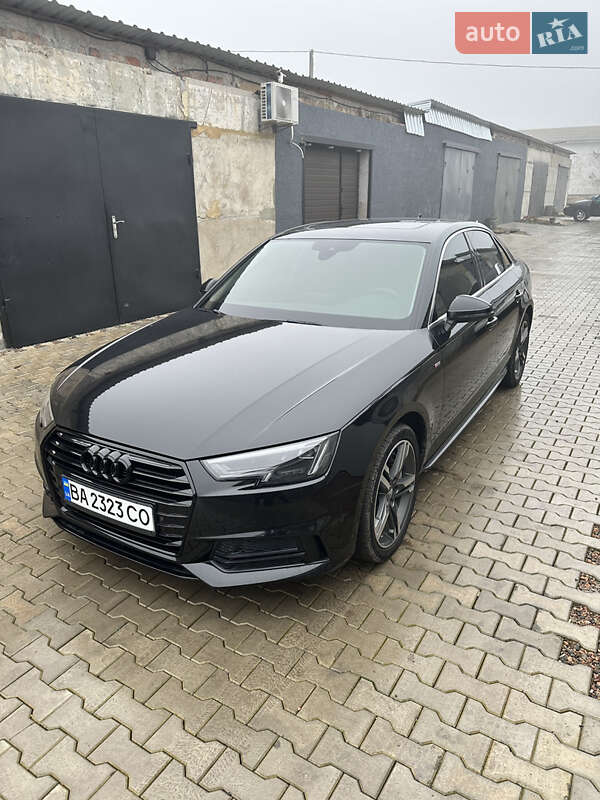Седан Audi A4 2016 в Долинской