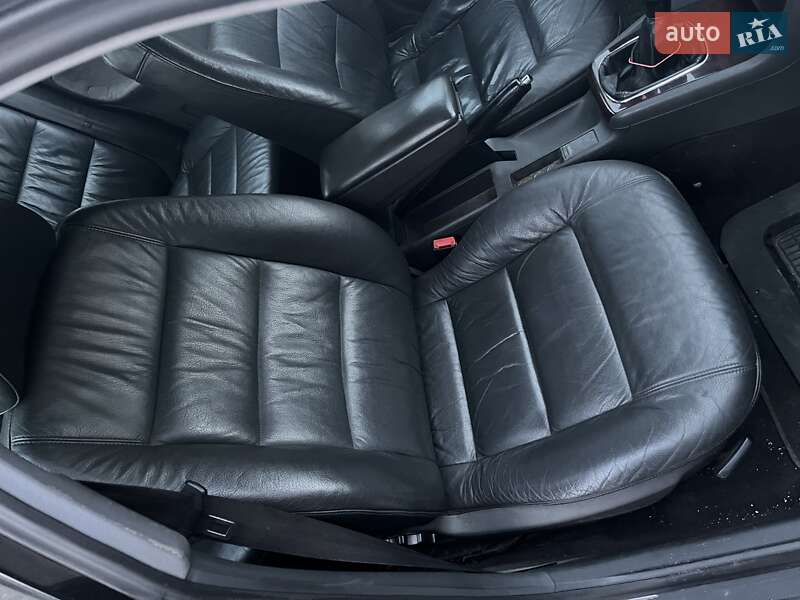 Седан Audi A4 2000 в Львове