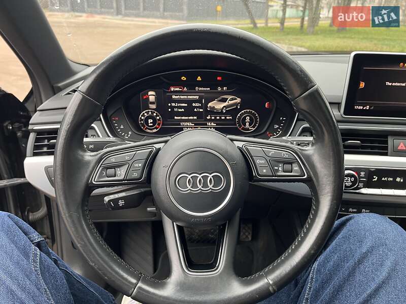 Седан Audi A4 2017 в Житомирі