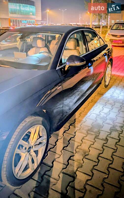 Седан Audi A4 2020 в Чернигове