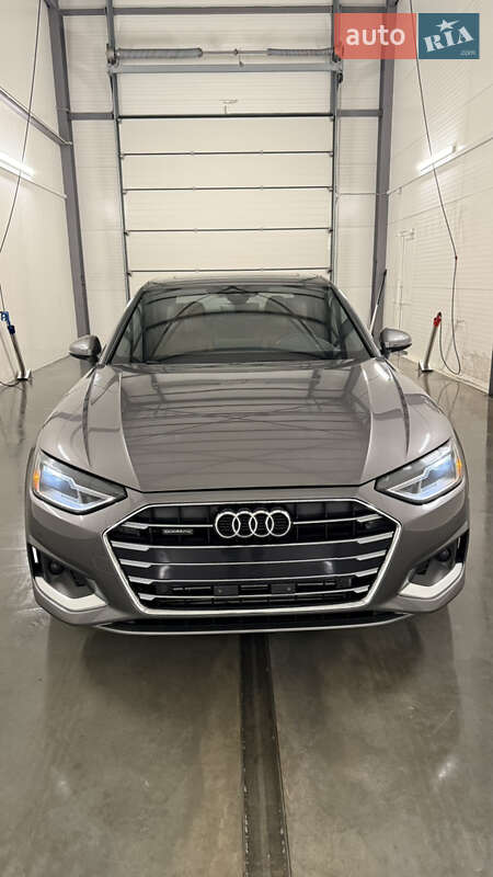 Седан Audi A4 2022 в Львове