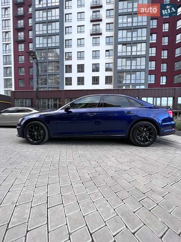 Седан Audi A4 2019 в Ивано-Франковске