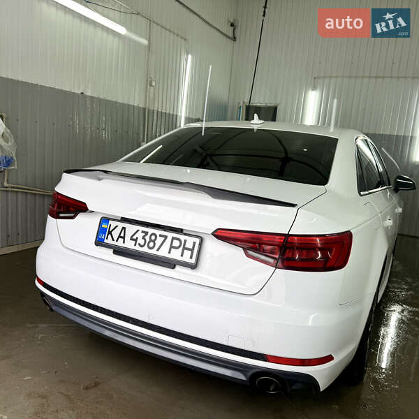 Седан Audi A4 2017 в Буче