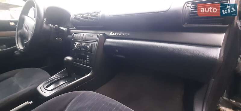 Универсал Audi A4 1997 в Ромнах