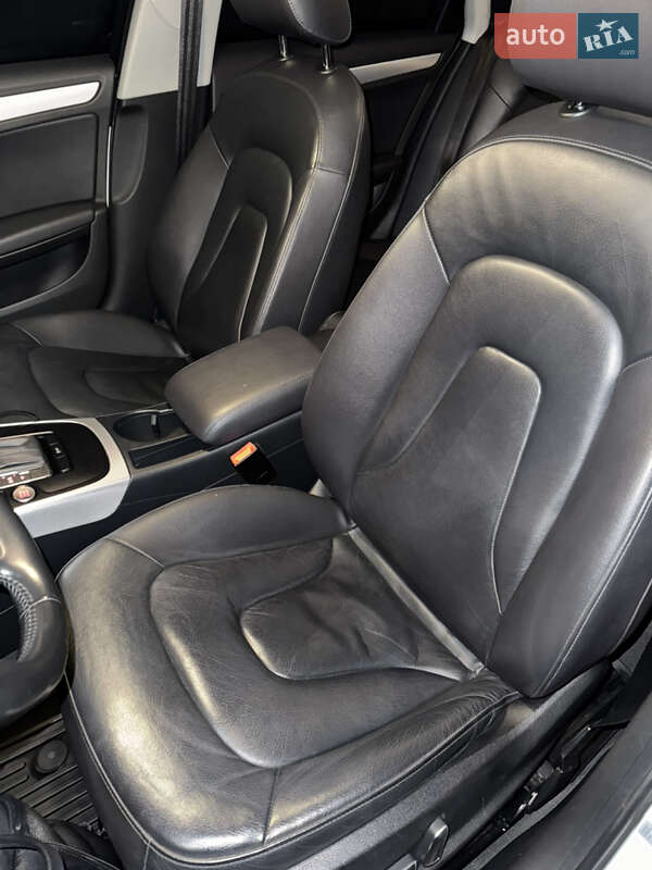 Седан Audi A4 2015 в Киеве