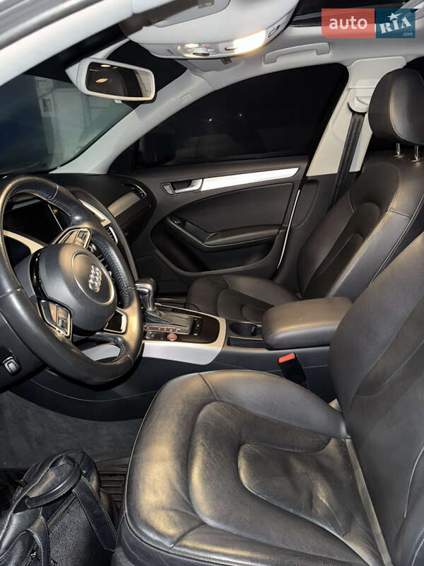 Седан Audi A4 2015 в Киеве