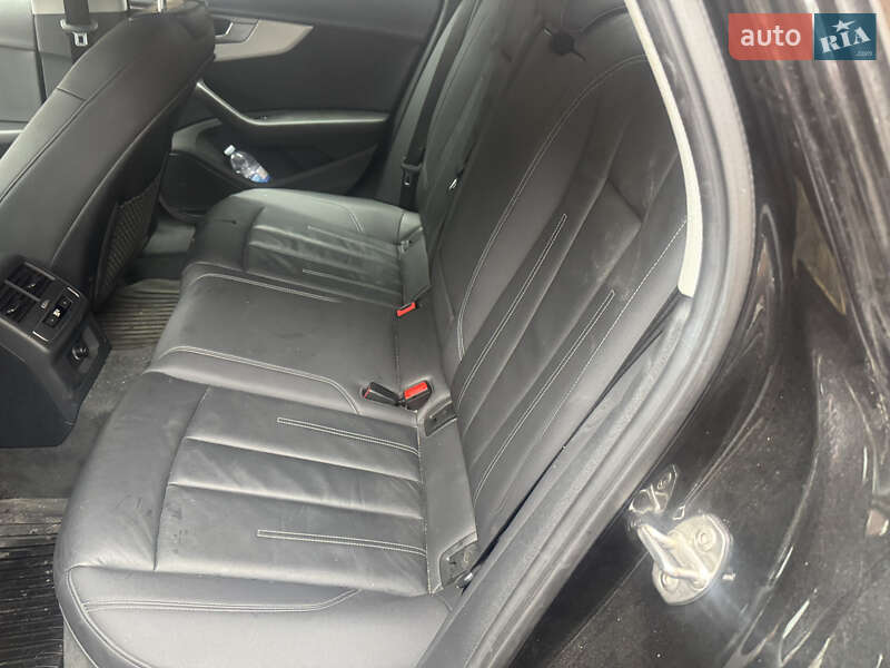 Седан Audi A4 2020 в Львове