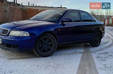 Седан Audi A4 1998 в Сумах