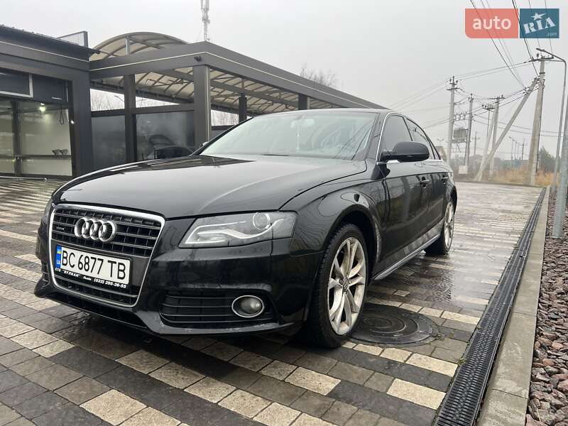 Седан Audi A4 2011 в Львове