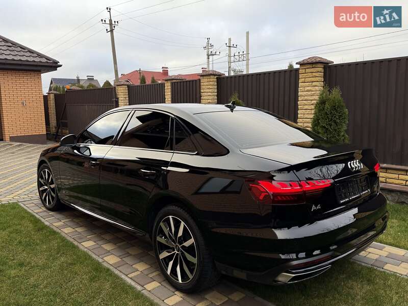 Седан Audi A4 2023 в Киеве