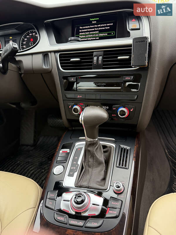 Седан Audi A4 2014 в Гайсине