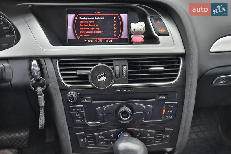 Седан Audi A4 2011 в Львове