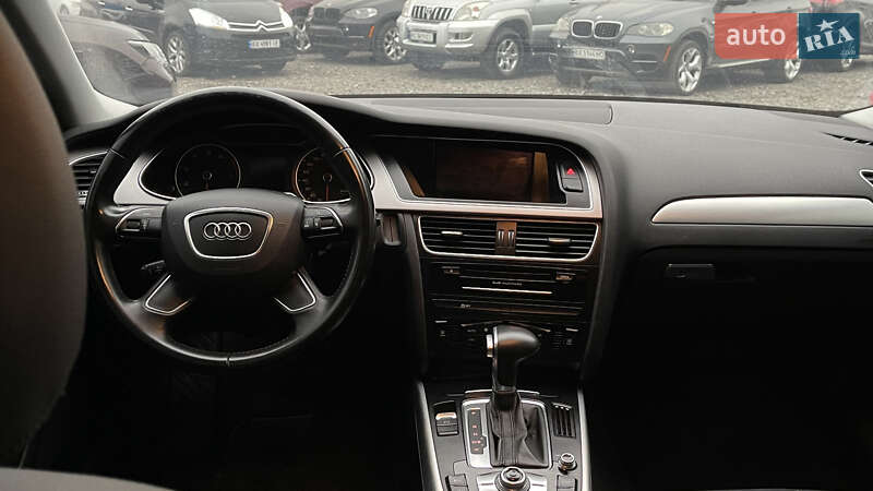 Седан Audi A4 2013 в Хмельницком