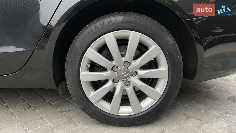 Седан Audi A4 2013 в Хмельницком