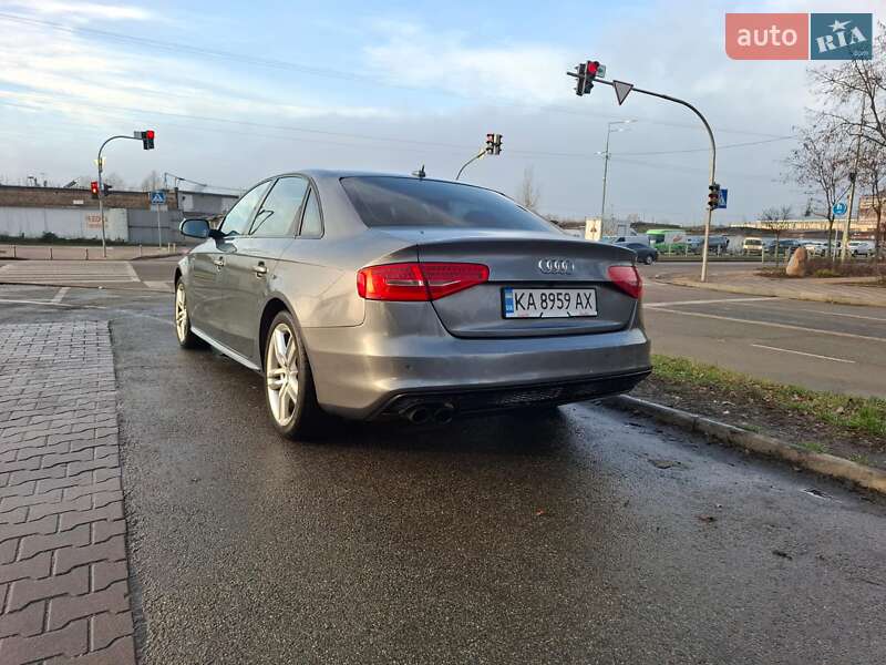 Седан Audi A4 2015 в Киеве