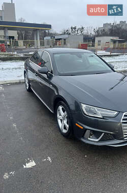 Седан Audi A4 2018 в Харкові