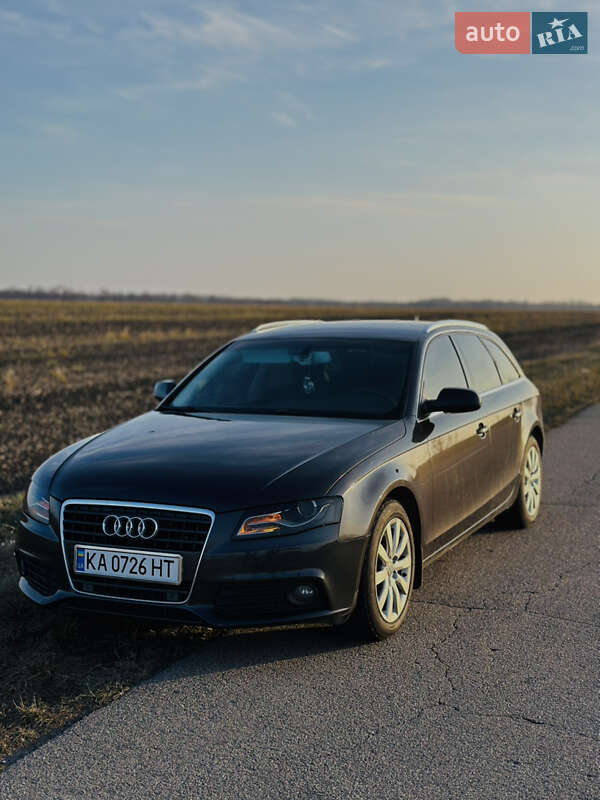 Седан Audi A4 2011 в Білій Церкві