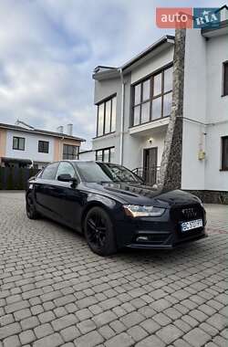 Седан Audi A4 2012 в Солонке
