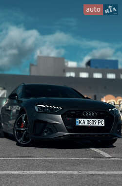 Универсал Audi A4 2021 в Киеве