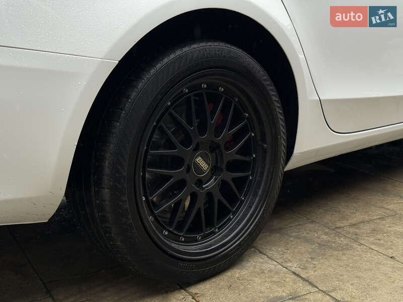 Седан Audi A4 2010 в Ивано-Франковске