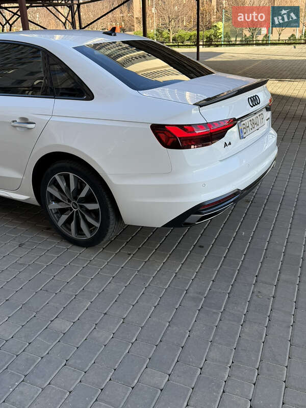 Седан Audi A4 2021 в Одесі