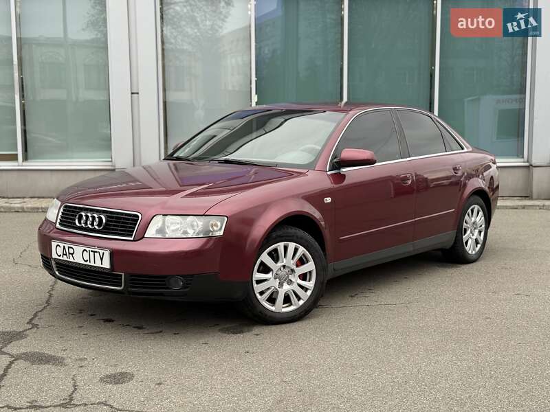 Седан Audi A4 2001 в Киеве