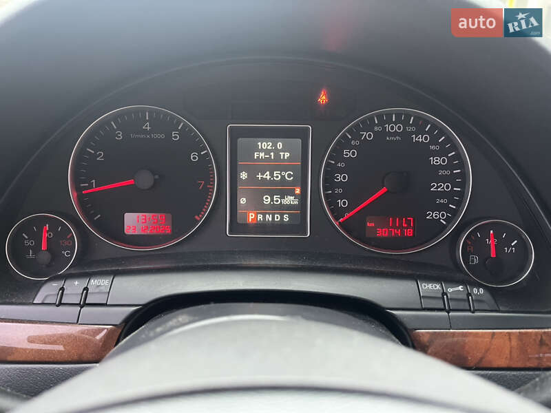 Седан Audi A4 2004 в Днепре