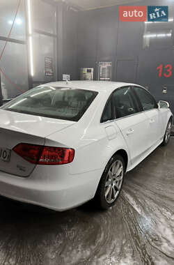 Седан Audi A4 2011 в Ровно