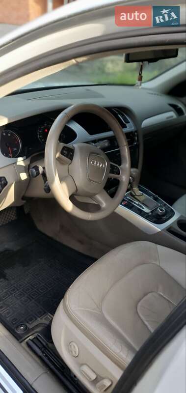 Седан Audi A4 2009 в Виннице