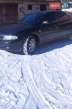 Седан Audi A4 2000 в Луцке
