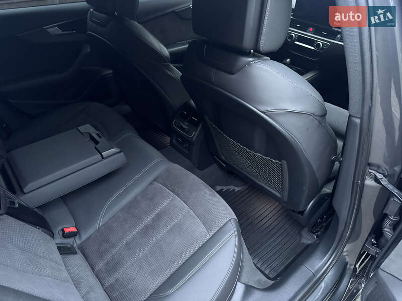 Седан Audi A4 2020 в Києві
