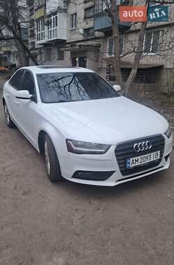 Седан Audi A4 2013 в Коростене