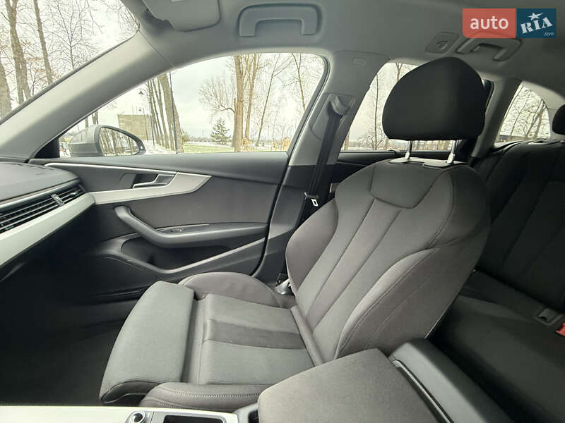 Універсал Audi A4 2021 в Києві