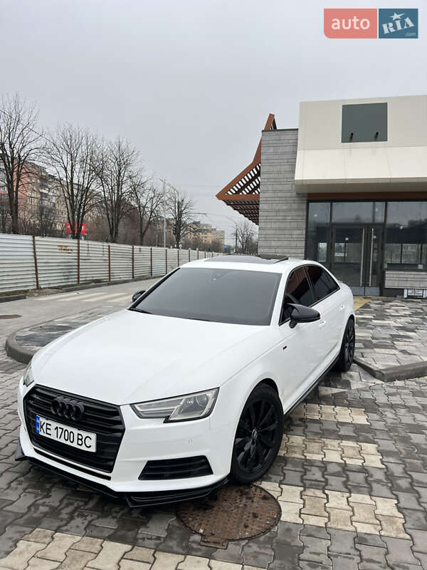 Седан Audi A4 2016 в Днепре