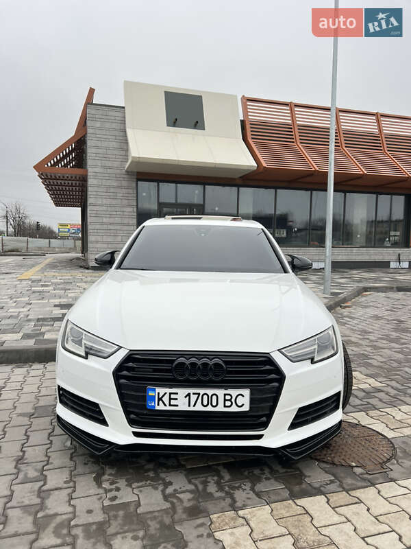 Седан Audi A4 2016 в Днепре