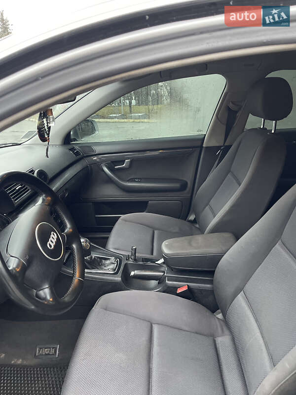 Седан Audi A4 2001 в Дубно