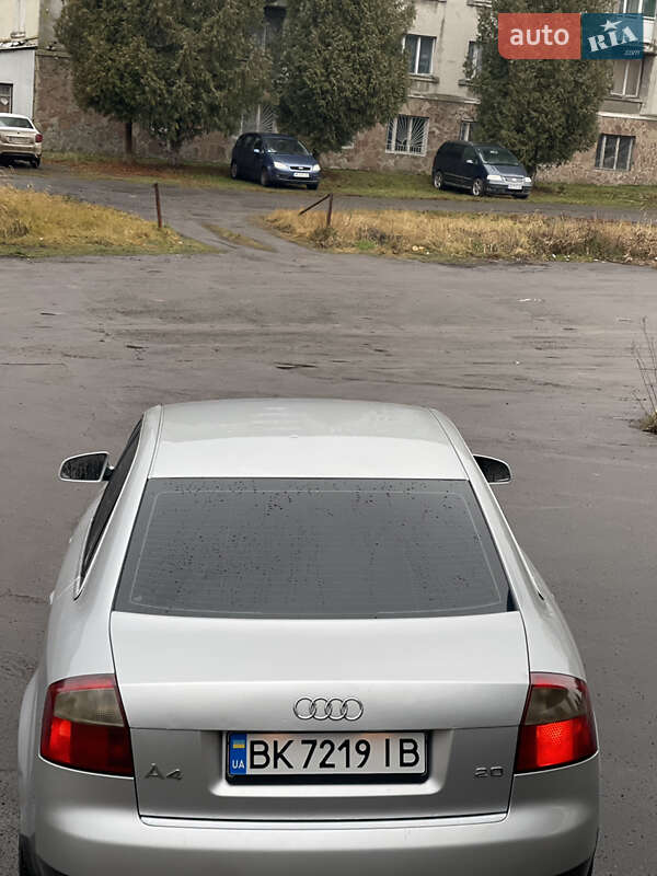 Седан Audi A4 2001 в Дубно