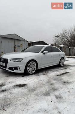 Седан Audi A4 2019 в Києві