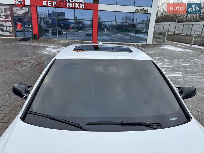 Седан Audi A4 2012 в Черновцах