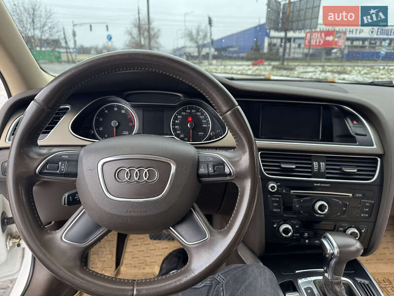 Седан Audi A4 2012 в Черновцах