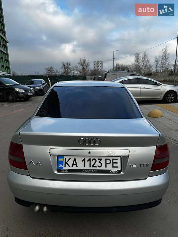 Седан Audi A4 2000 в Киеве