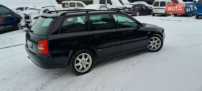 Универсал Audi A4 2001 в Шумске