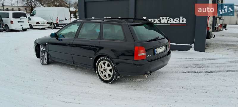 Универсал Audi A4 2001 в Шумске