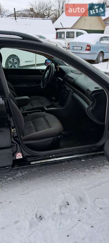 Универсал Audi A4 2001 в Шумске