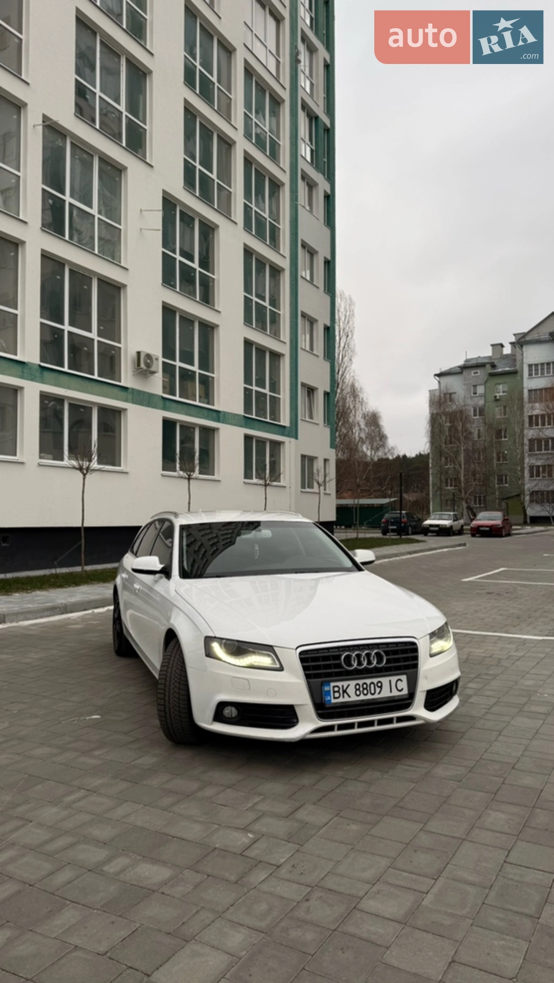 2010 Audi A4 - мініатюра 3